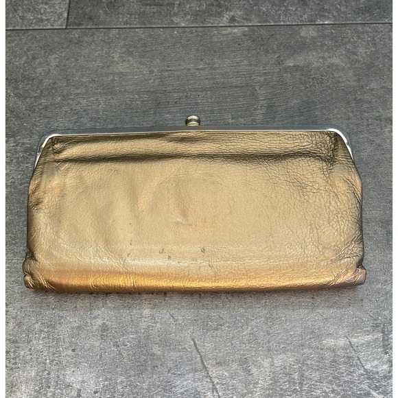 HOBO International Clutch Wallet Metallic gold - Picture 2 of 12